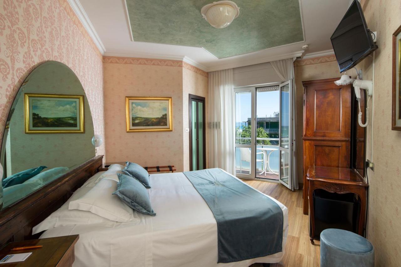 Hotel Des Nations - Vintage Hotel Sul Mare Riccione Esterno foto