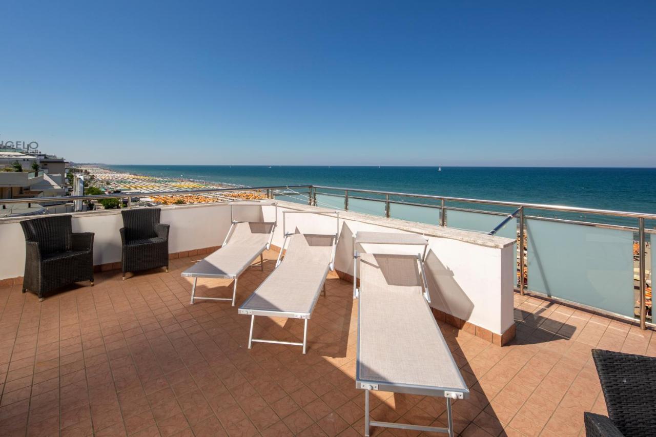 Hotel Des Nations - Vintage Hotel Sul Mare Riccione Esterno foto