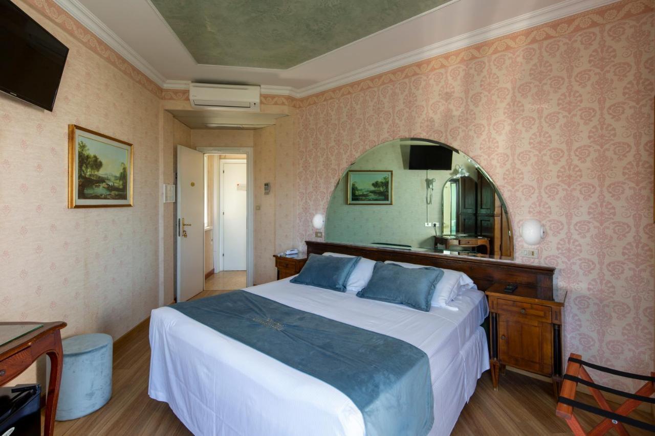 Hotel Des Nations - Vintage Hotel Sul Mare Riccione Esterno foto