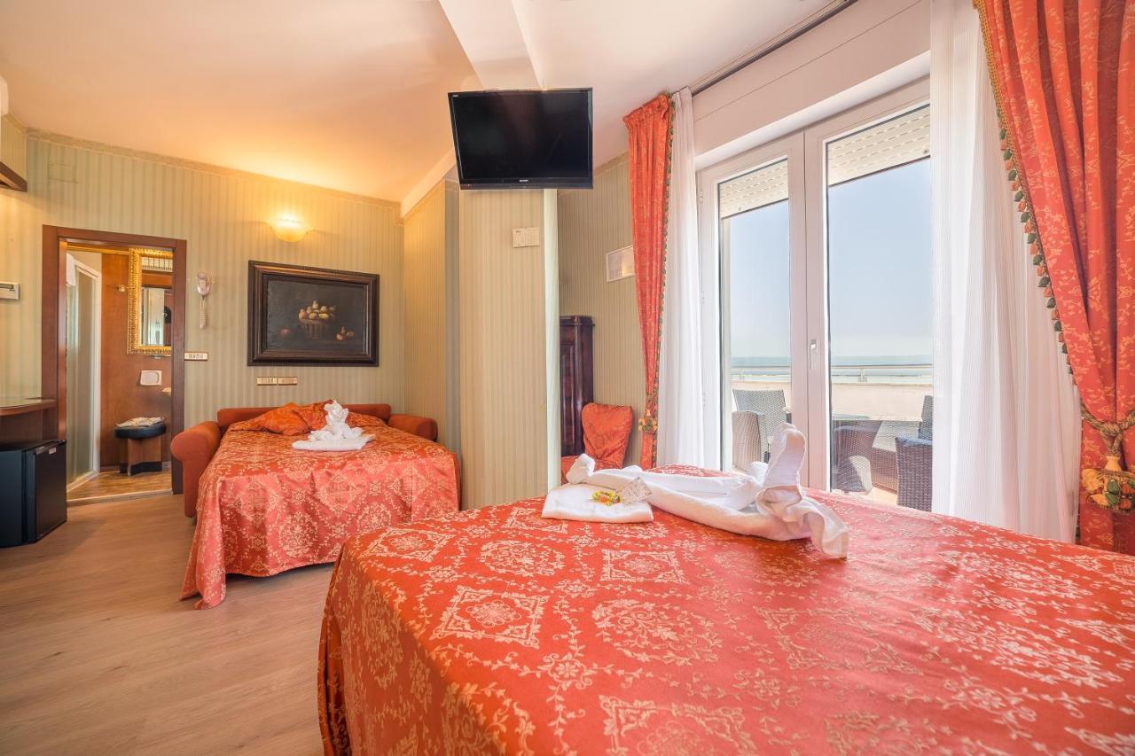 Hotel Des Nations - Vintage Hotel Sul Mare Riccione Esterno foto
