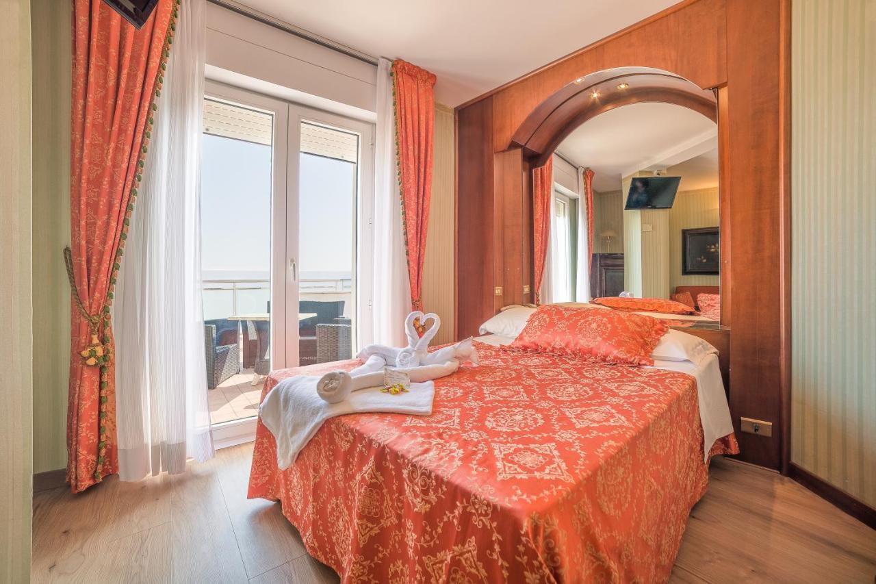 Hotel Des Nations - Vintage Hotel Sul Mare Riccione Esterno foto